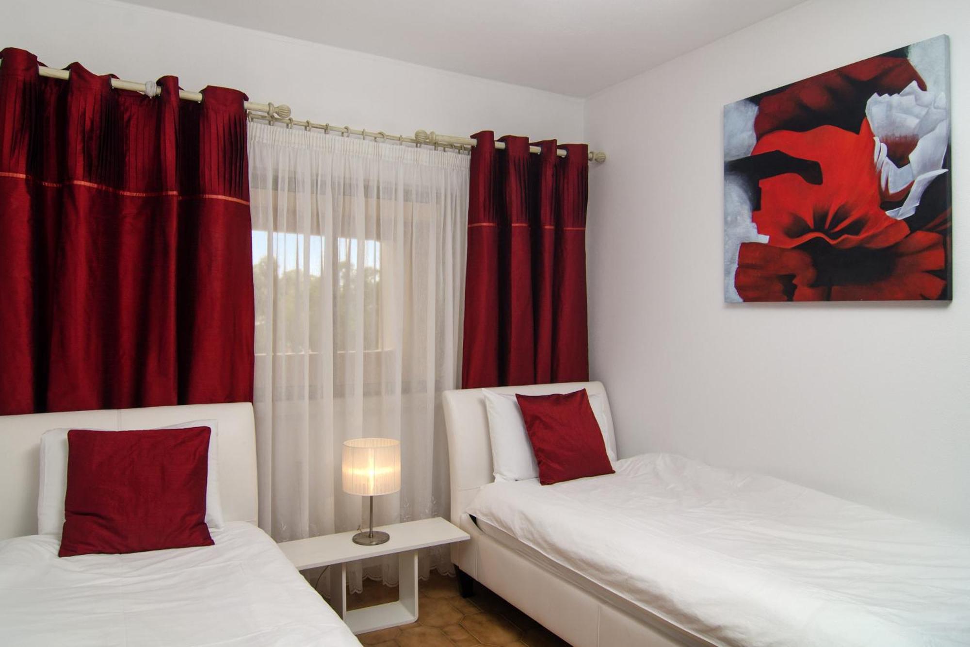 Lgs67 Bonito T2 A 100mts Apartamento *